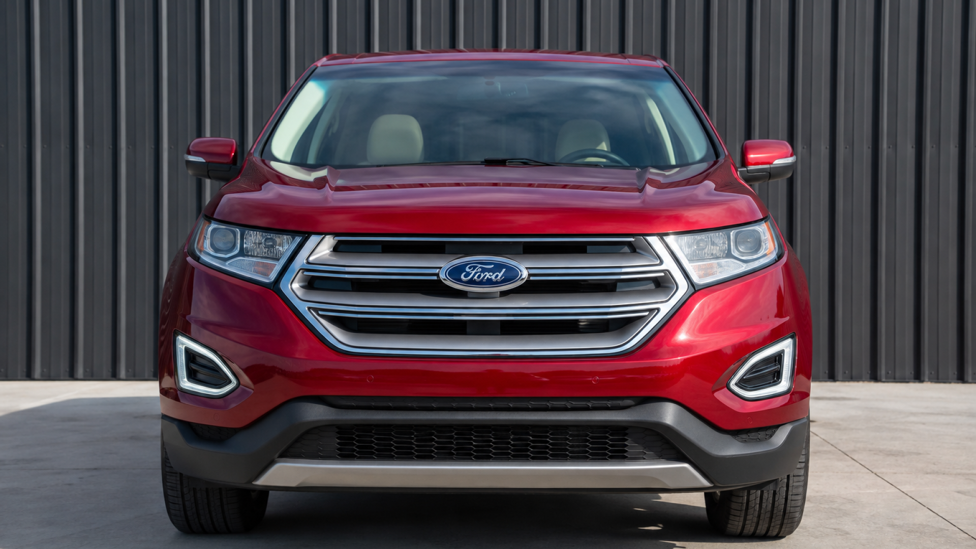 2018 Ford Edge in glossy metallic red for rent