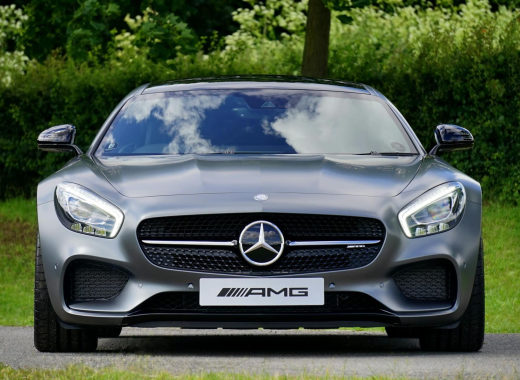 The Pros and Cons of Hybrid Vehicles